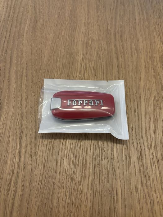 Kluczyk kolekcjonerski ferrari