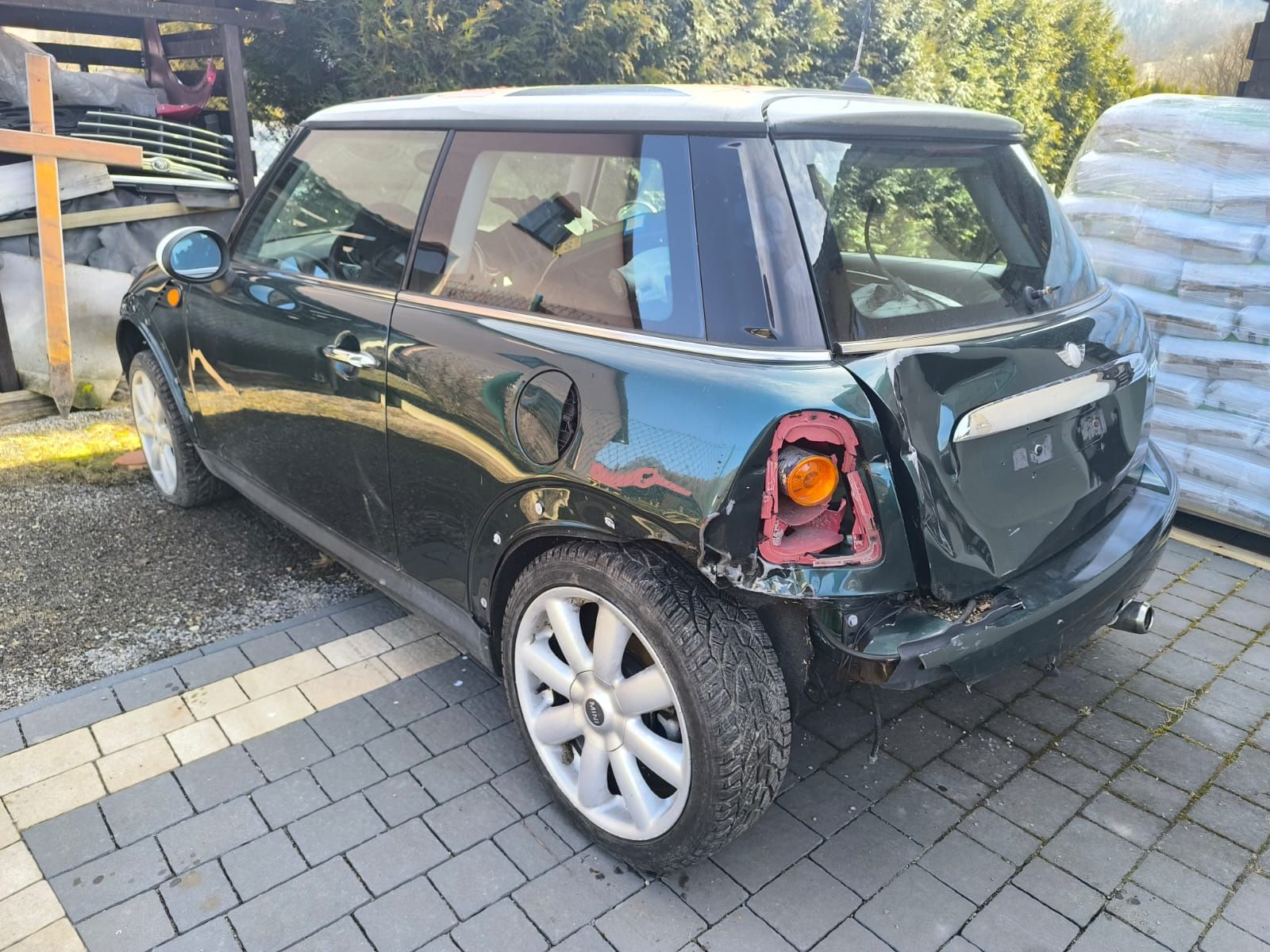 Mini Cooper benzyna, uszkodzony, na części