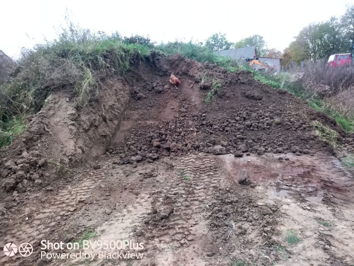 ziemia czarna tłusta, gliniasta oraz glina