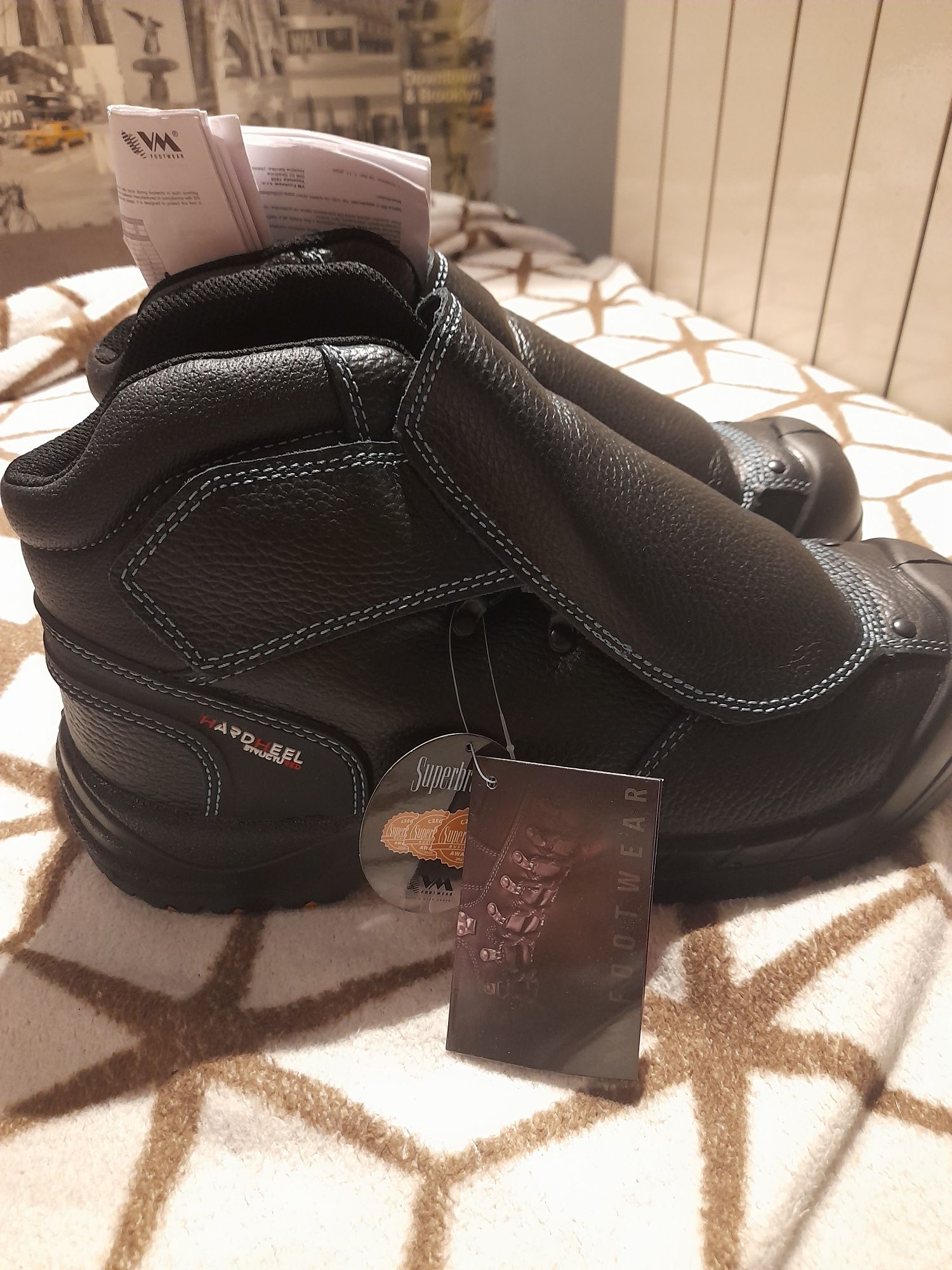 Buty robocze/ spawalnicze z blachą Hardheel r.44