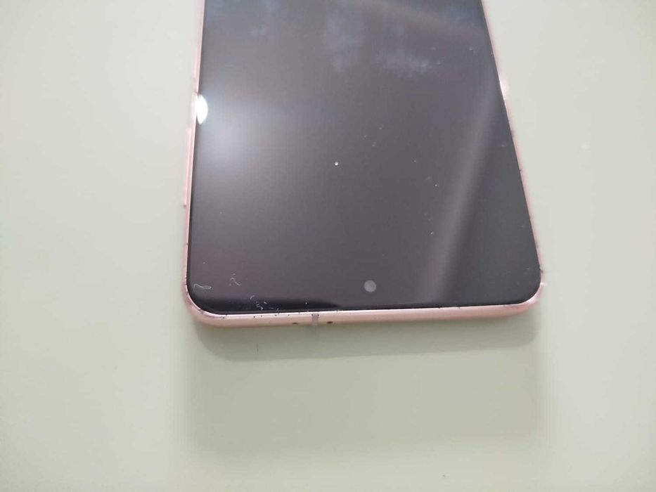 Samsung S21 128gb.