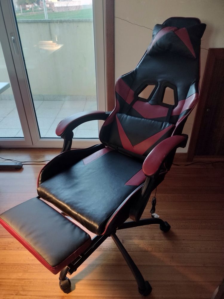 Cadeira gaming com almofada de massagens