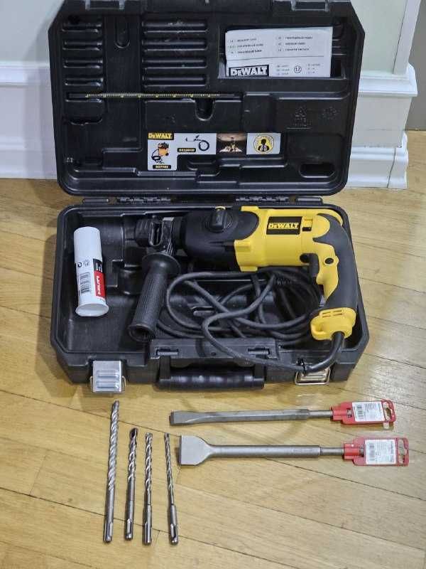 Перфоратор DeWALT D25013K