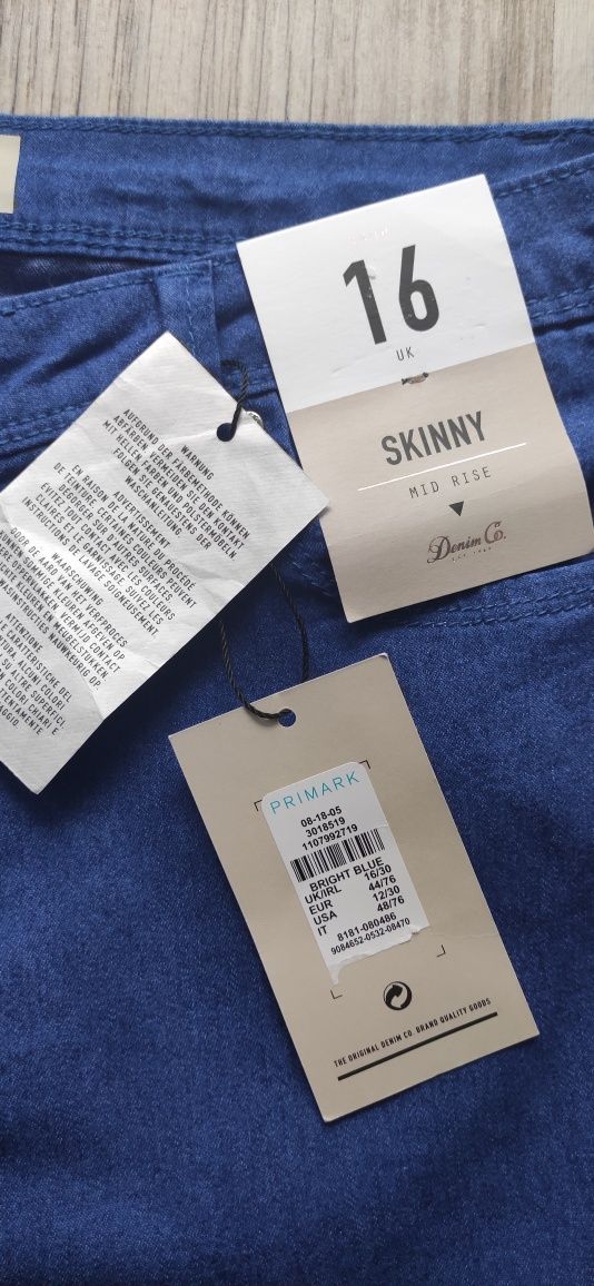 Nowe spodnie  rurki DENIM rozmiar 44
SPODNIE RURKI DENIM ROZMIA