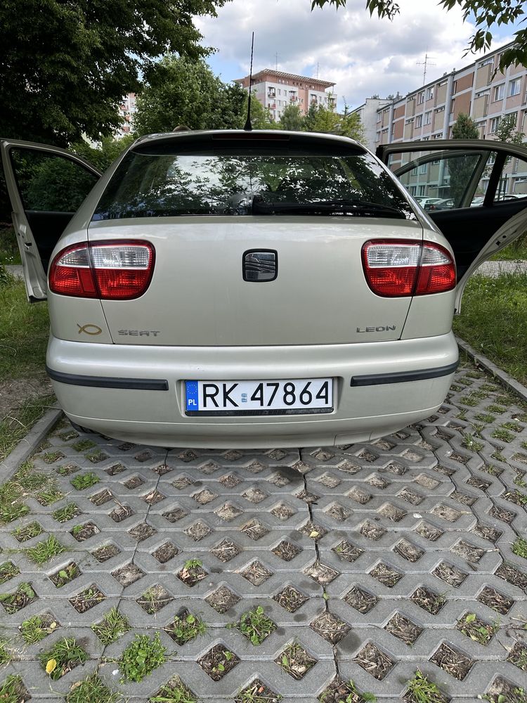 Auto seat leon 2003r. 1.6 mpi mały przebieg