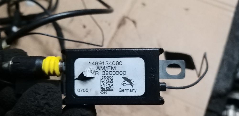 Antena Wzmacniacz Przewód Radia Peugeot 807 Citroen c 8