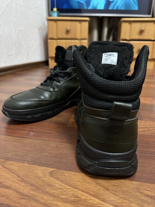 Зимові чоловічі черевики від Staff