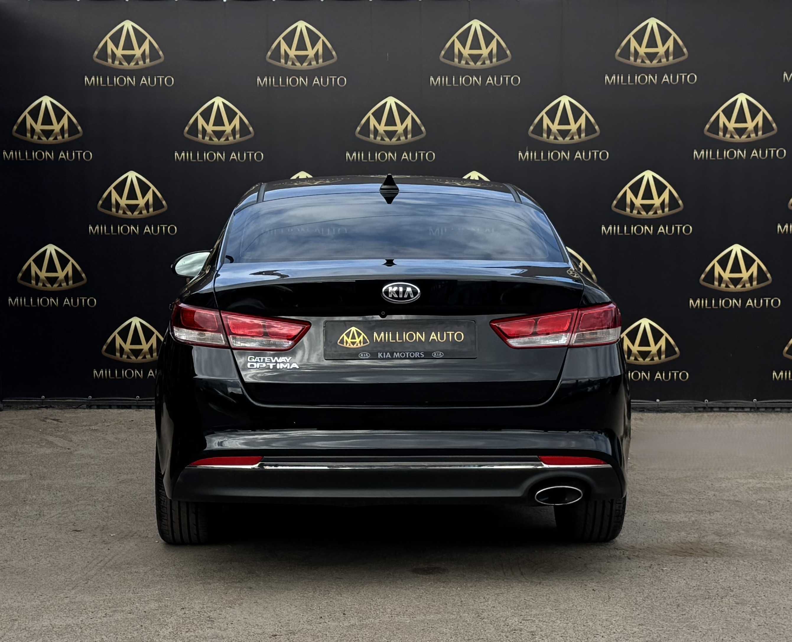 KIA Optima 2018 року
