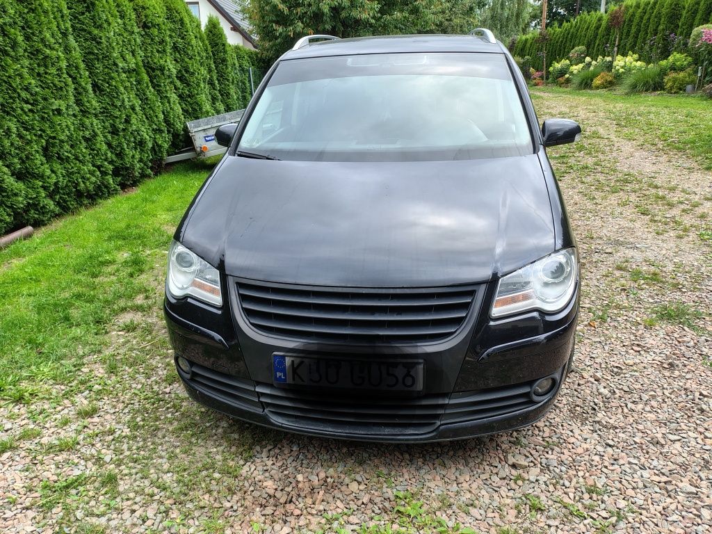 VW Touran polift bogata wersja 7 osób