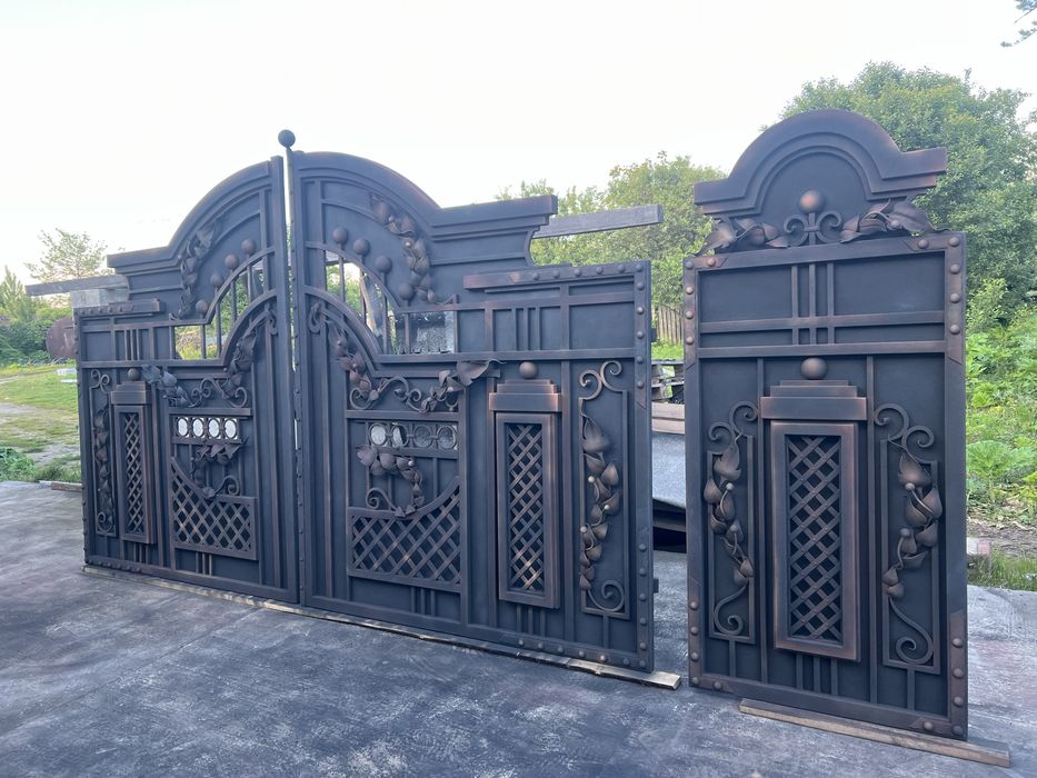 Кована брама хвіртка
