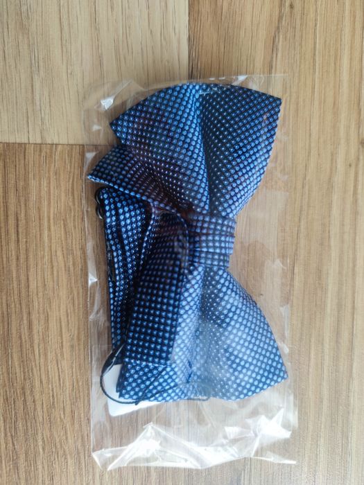 Nowa mucha muszka granatowa Vistula