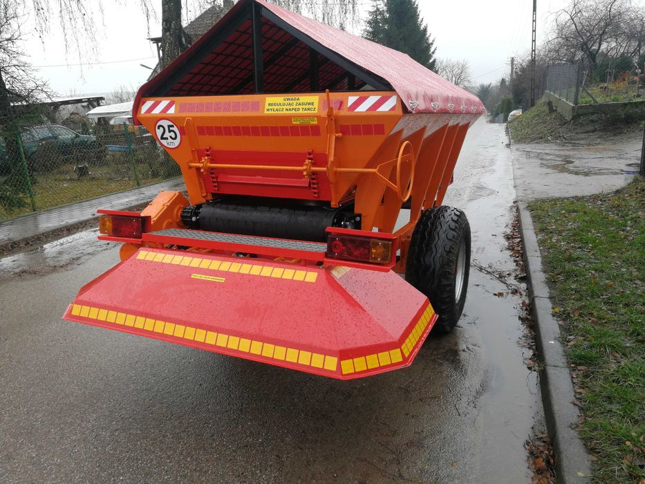 Piaskarka Pias rozsiewacz rcw3 posypywarka solarka /4t,5t,7t pronar/