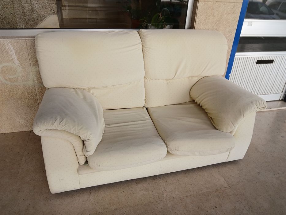 Sofá cama inclui as 2 poltronas par