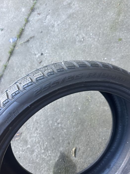 opona pirelli sottozero 255/35/19 zima