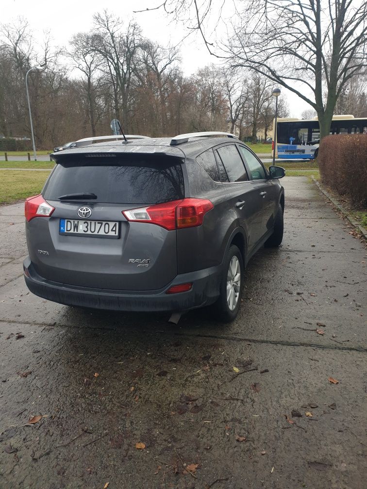 Sprzedam toyota rav4 2015r