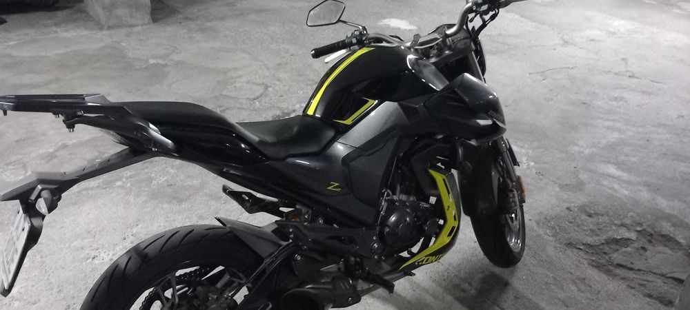 Vendo mota Zontes impecável