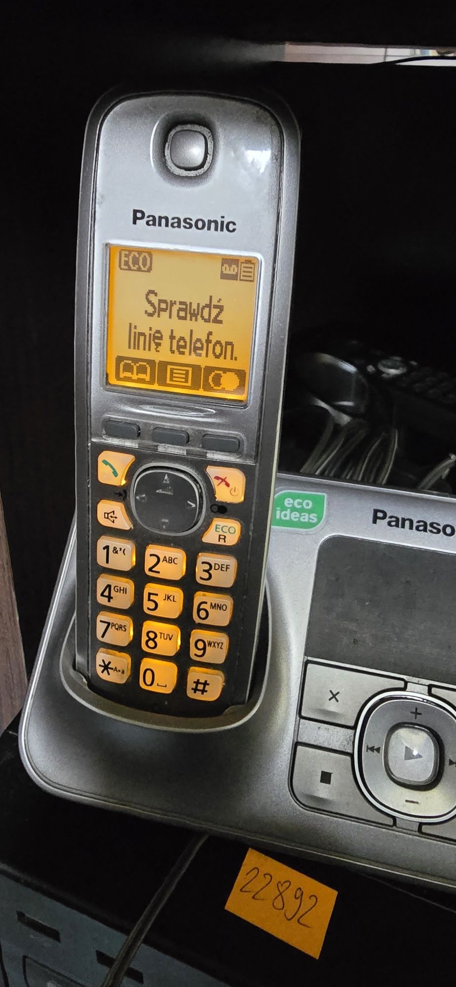 Telefon Panasonic z automatyczną cyfrową sekretarką, komplet.