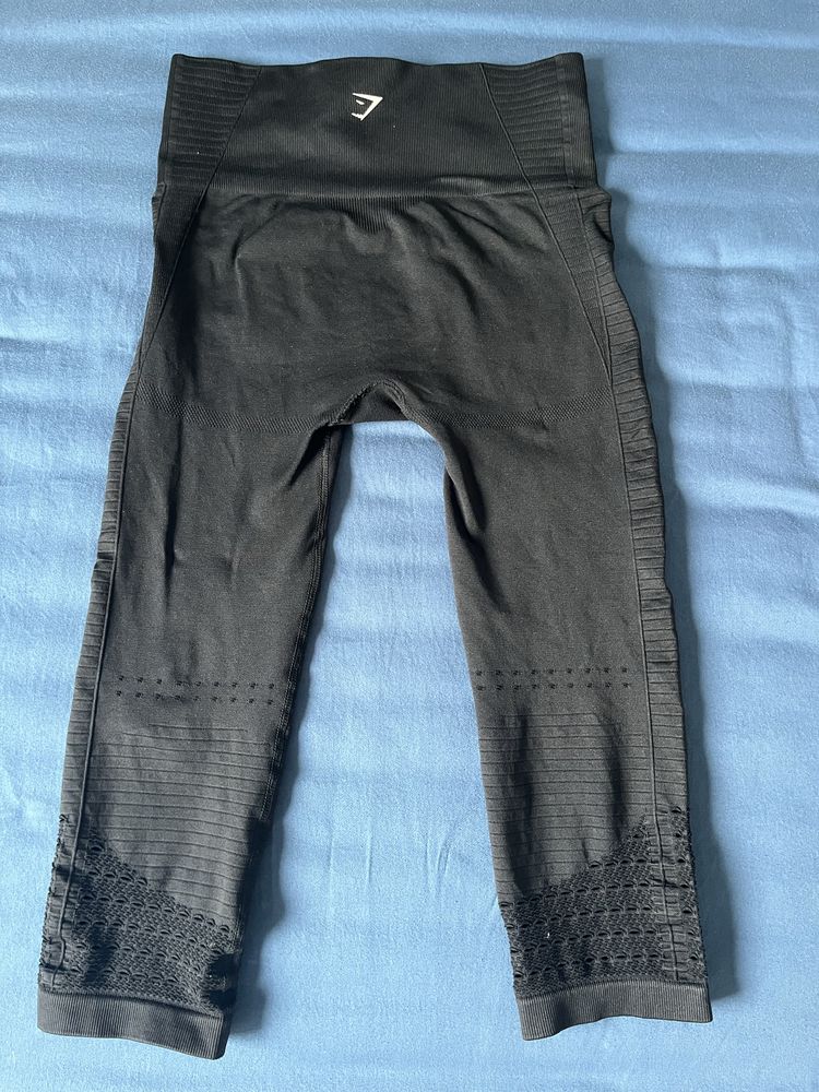 Czarne leginsy z wysokim stanem gymshark