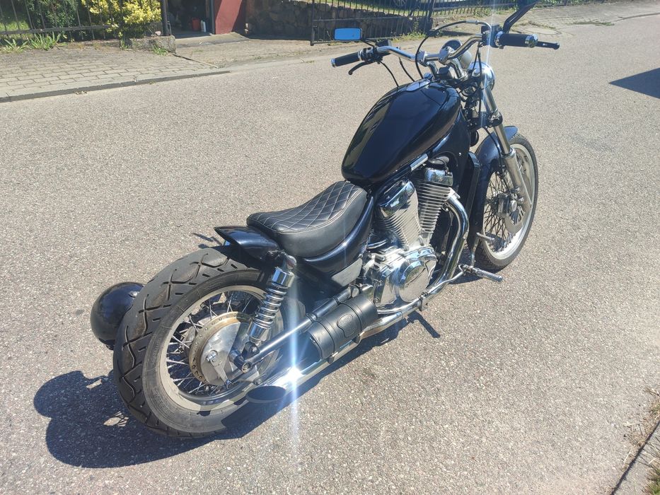 Suzuki Intruder vs 800 Bobber Custom