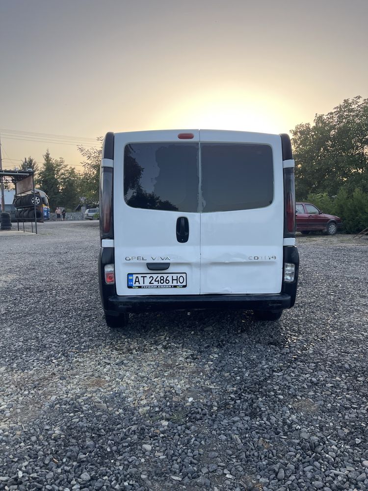 Opel Vivaro 2004