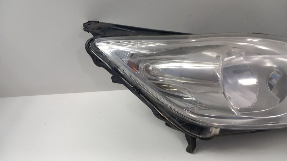 Ford C-Max Mk2 Lampa Przód Prawa