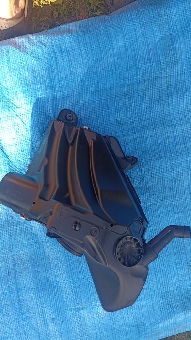 Корпус повітряного фільтра BMW 3 E90 E91 2005-2012  р. 2.0 D N47 177кс