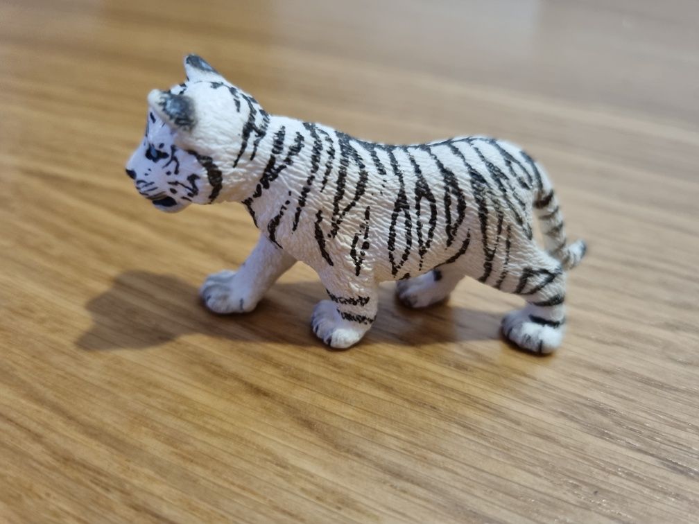 Mały tygrys schleich figurka