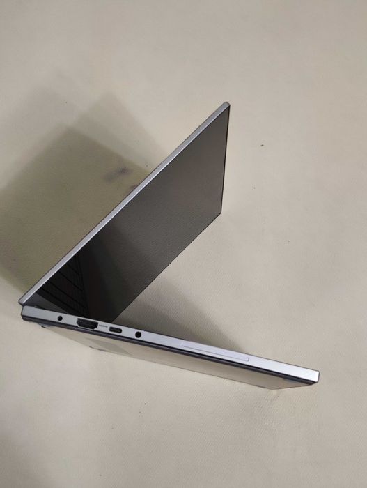 Ноутбук Samsung Galaxy Book Flex Alpha 2-in-1 QLED Core i5/8Gb/256Gb