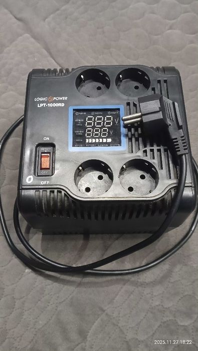 Стабилизатор напряжения LogicPower LPT-1000RD (700W) б/у