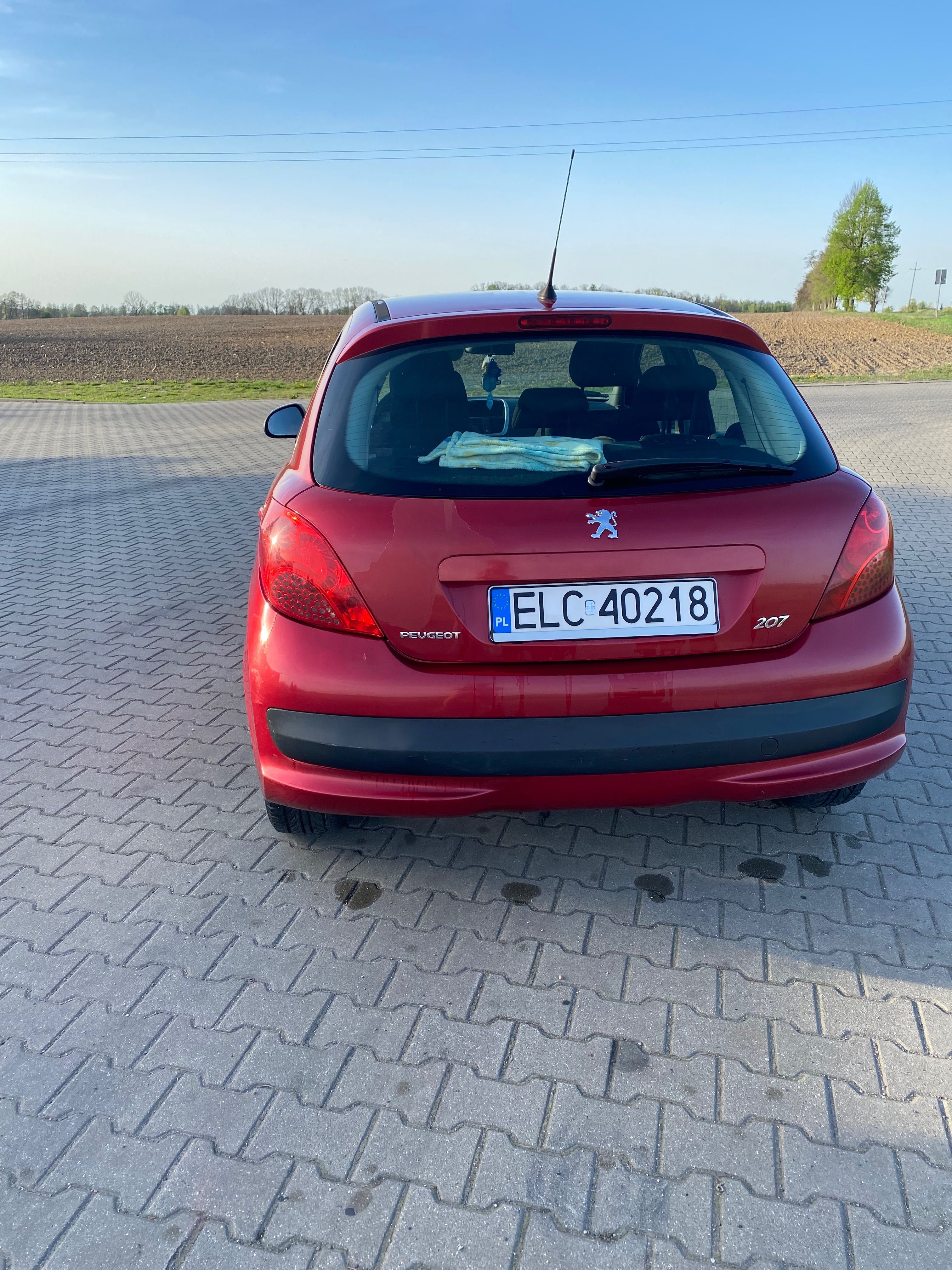 Peugeot 207 z polskiego salonu