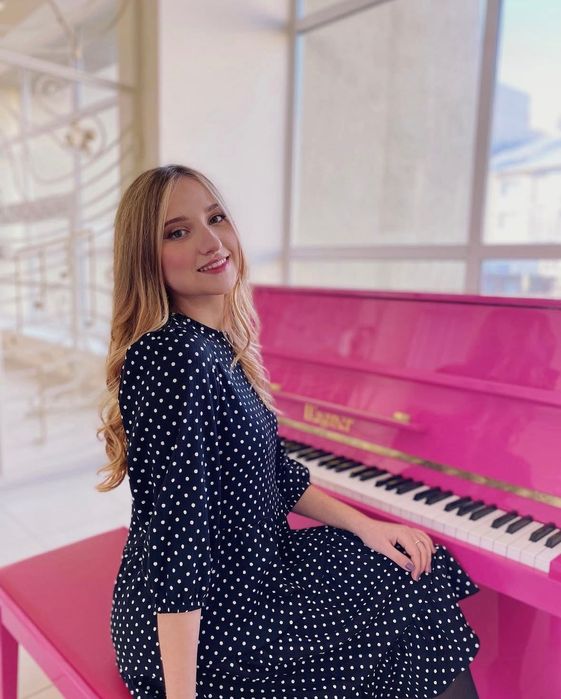 Уроки вокала, фортепиано, гитары