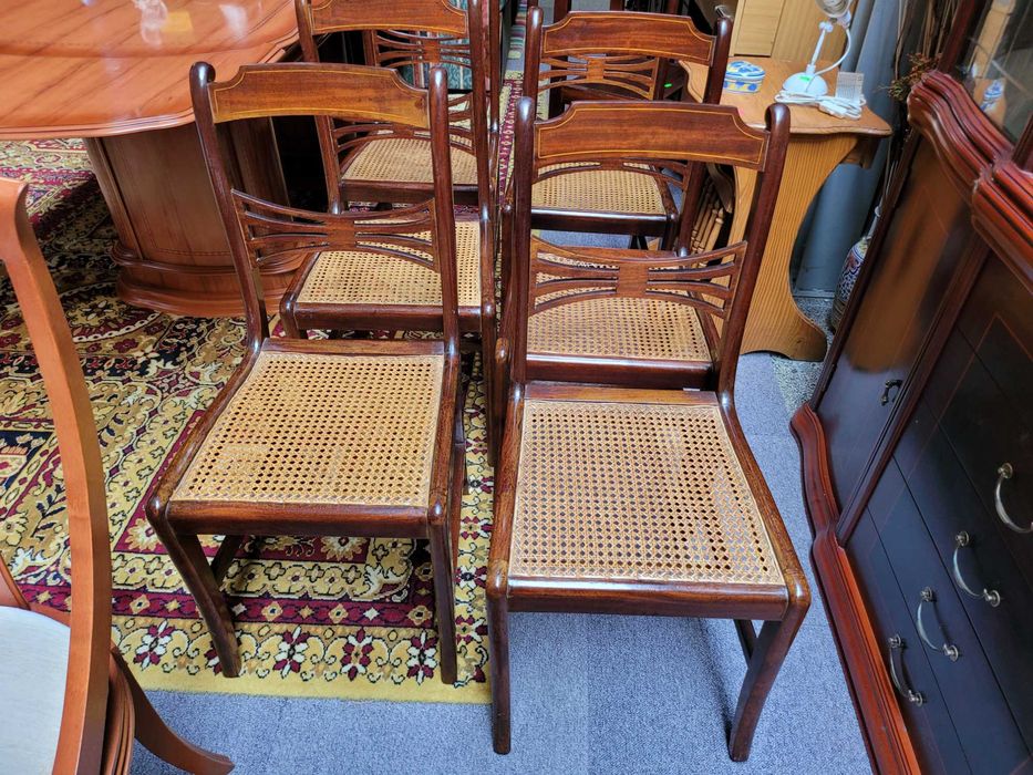 Cadeiras em madeira e palhinha - Muito bom estado geral