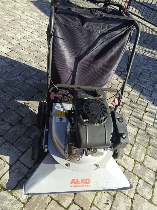 Spalinowy odkurzacz zbieracz do liści