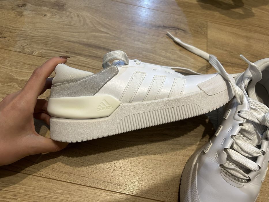 Białe buty sportowe adidas 38 2/3