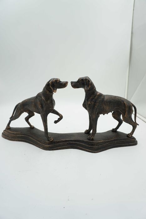 ŻELIWNA FIGURA dwa psy gończe myśliwskie na podstawie