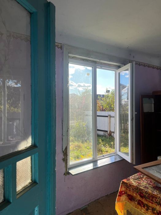 Продам будинок з електричними панелями