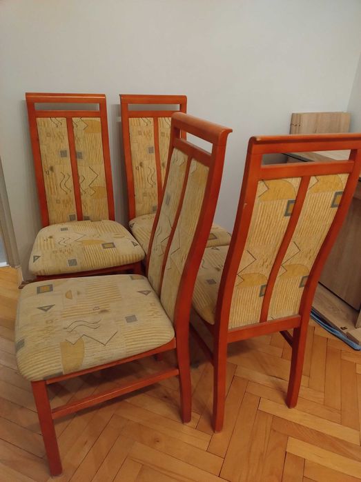 Sprzedam 4 krzesła