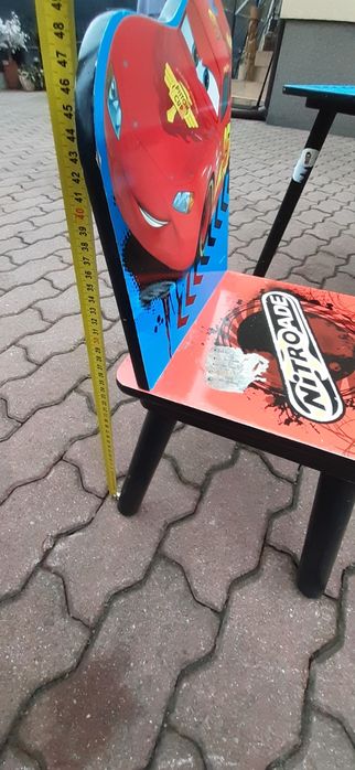 Krzesełka dziecięce drewniane + stolik