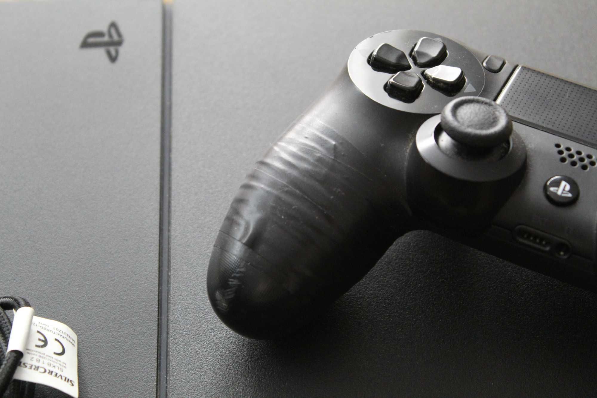 Playstation 4 com Caixa de Origem