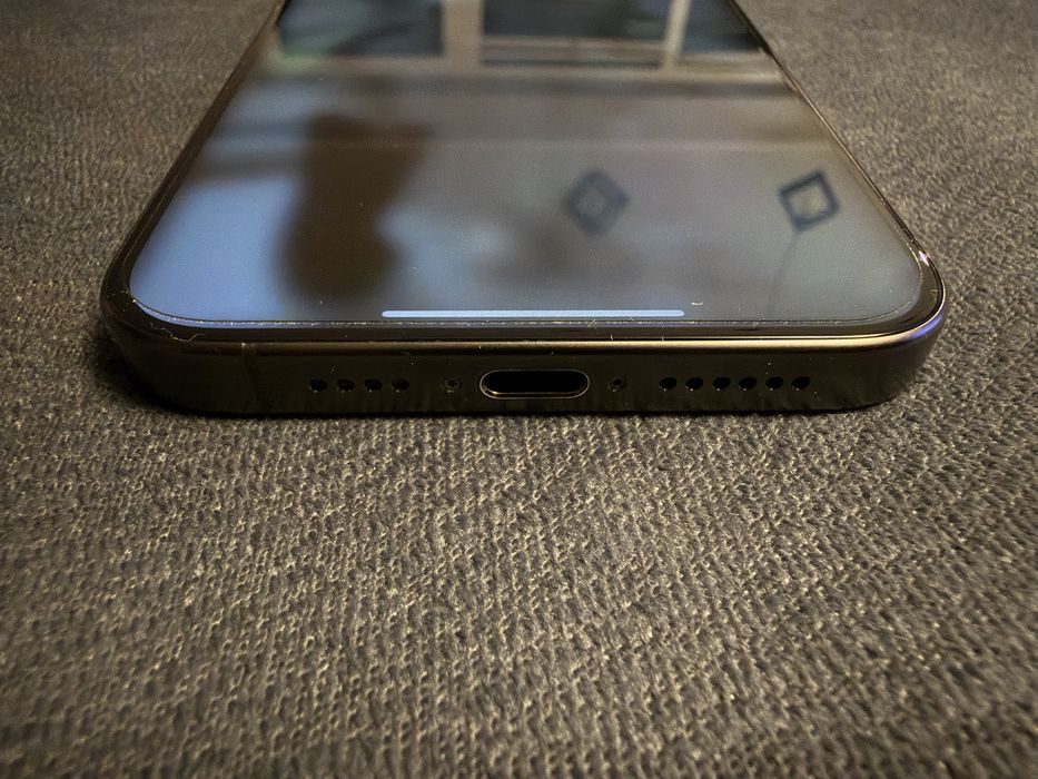 iPhone 15 Pro Max - 256 GB - stan jak nowy