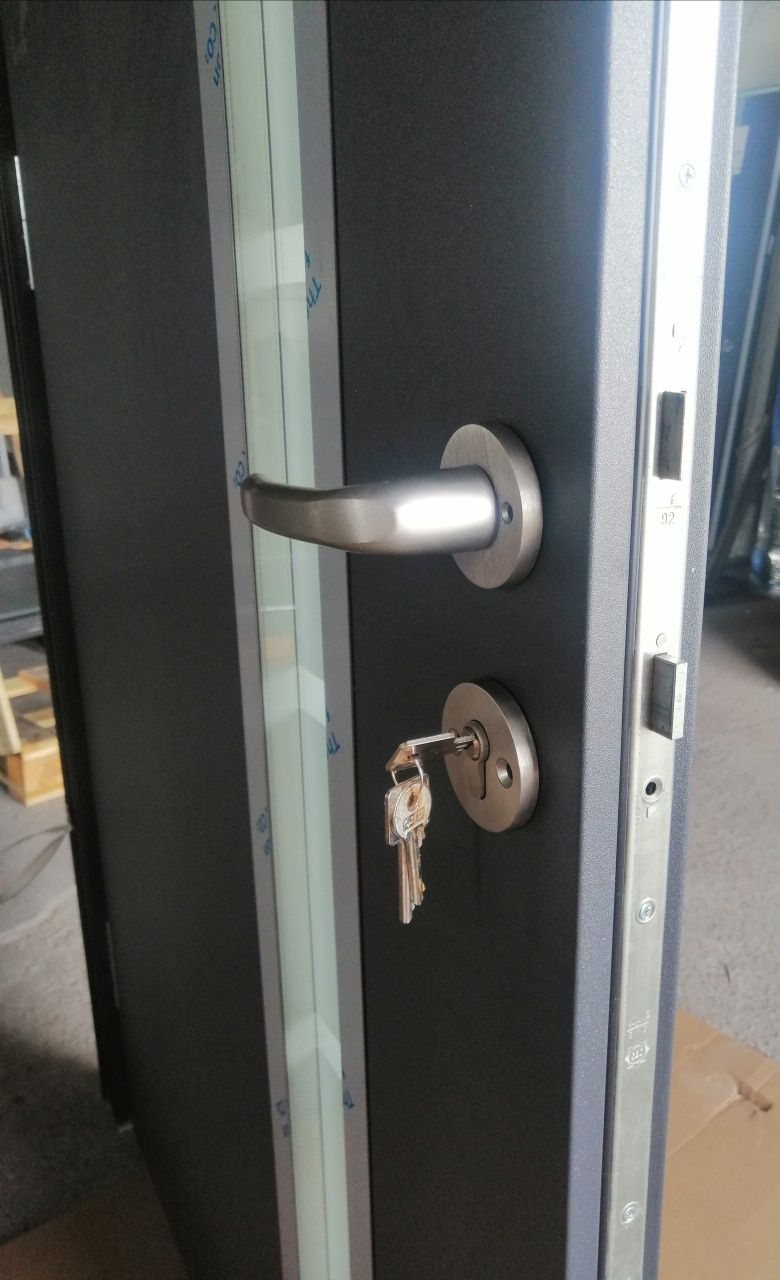 Drzwi stalowe zewnętrzne Ciepła ościeżnica aluminiowa
