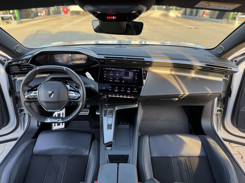 Продам Peugeot 408 GT-Line 2023 года