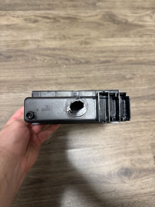 Бардачок полка под радио SKODA FABIA I 6Y0857925