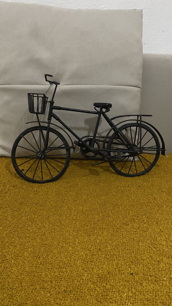 Mini bicicleta funcional