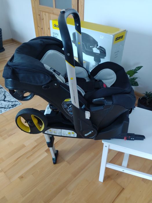 Fotelik/wózek "doona" z bazą