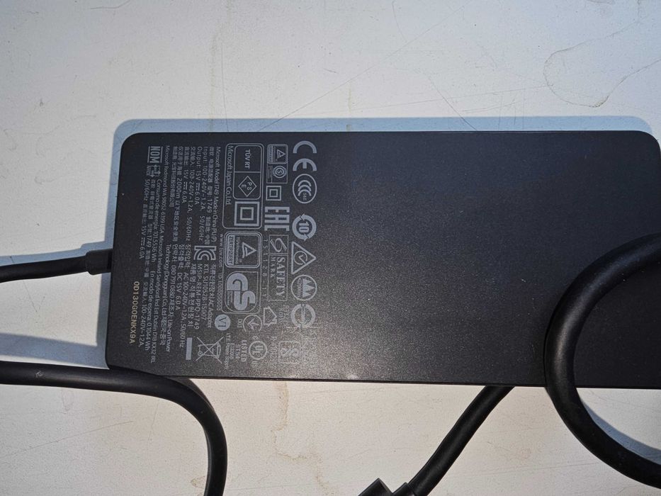 Док-станція Microsoft Surface Pro 1861  з живленням 1749