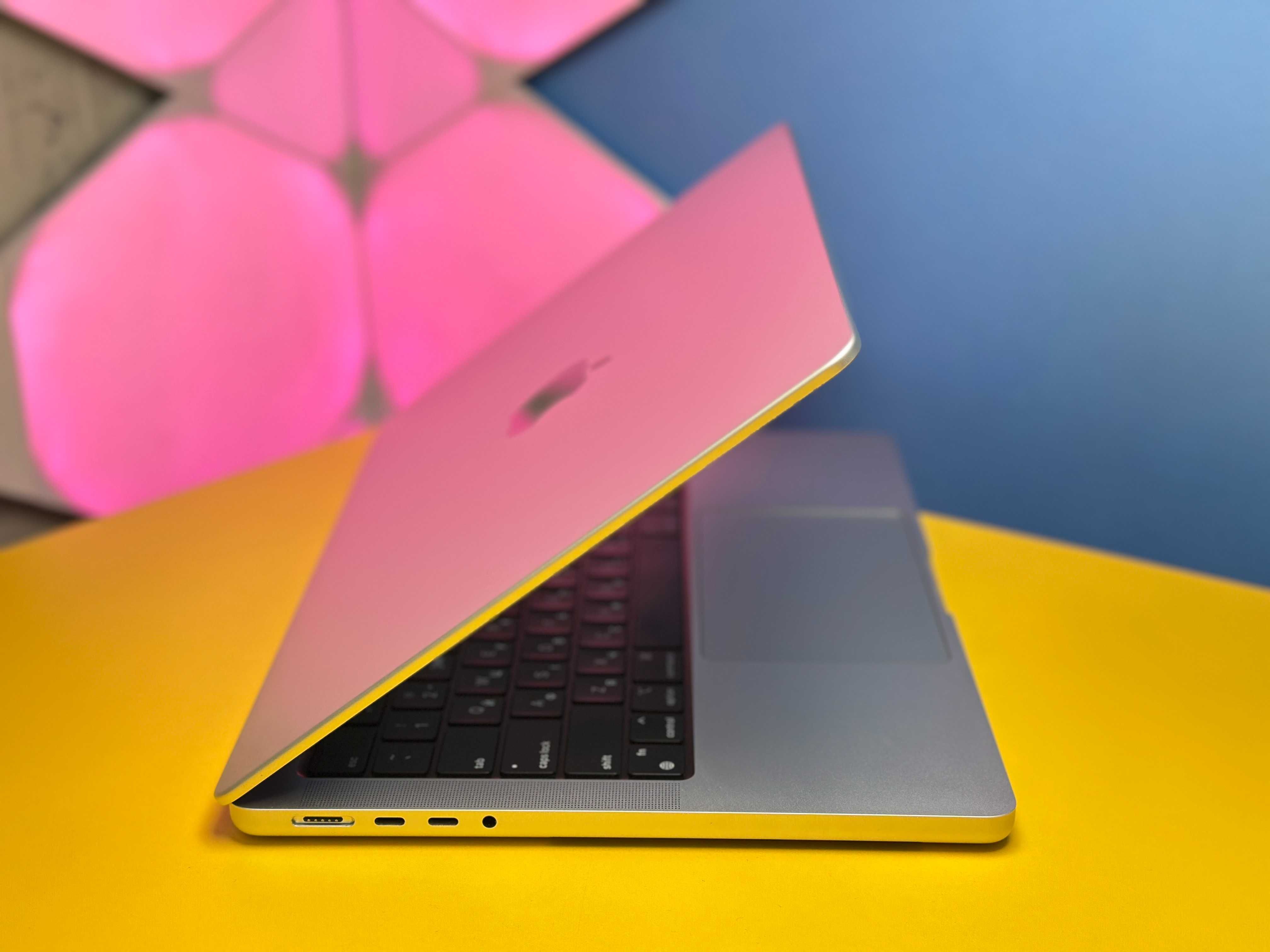 Ноутбук Apple MacBook Pro 14 M1 16GB/1TB (138698) Б/У З ГАРАНТІЄЮ