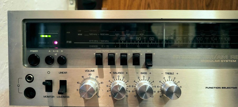 Amplituner Telefunken TR-300 Hi-Fi  4x55 W idealnie sprawny oryginalny