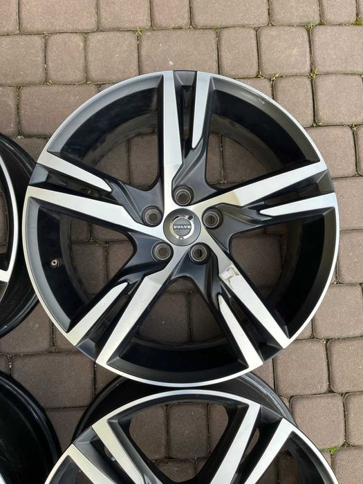 Oryginalne alufelgi Volvo 5x108 19 XC60 XC40 V90 V60 Bicolor R-Design