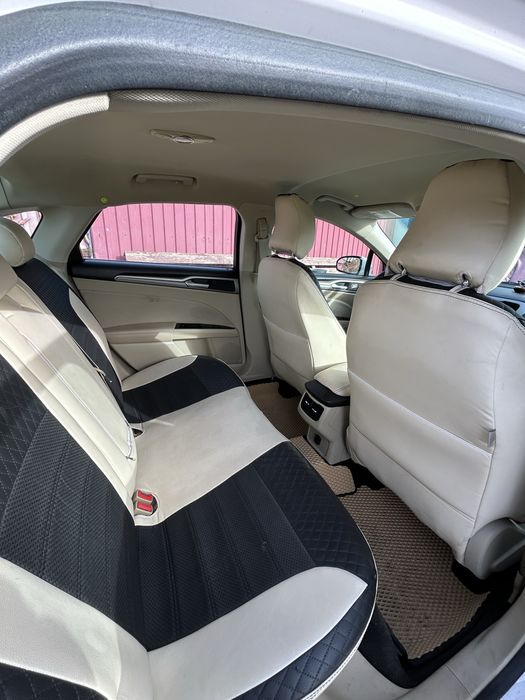 Продається авто Ford Fusion 2015 року